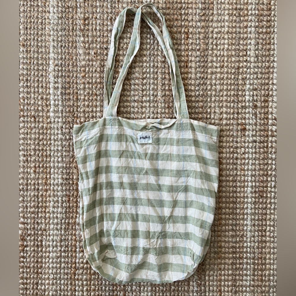 Piglet in Bed linen tote bag